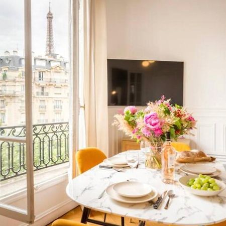 Luxury Suites Tour Eiffel Best View ปารีส ภายนอก รูปภาพ